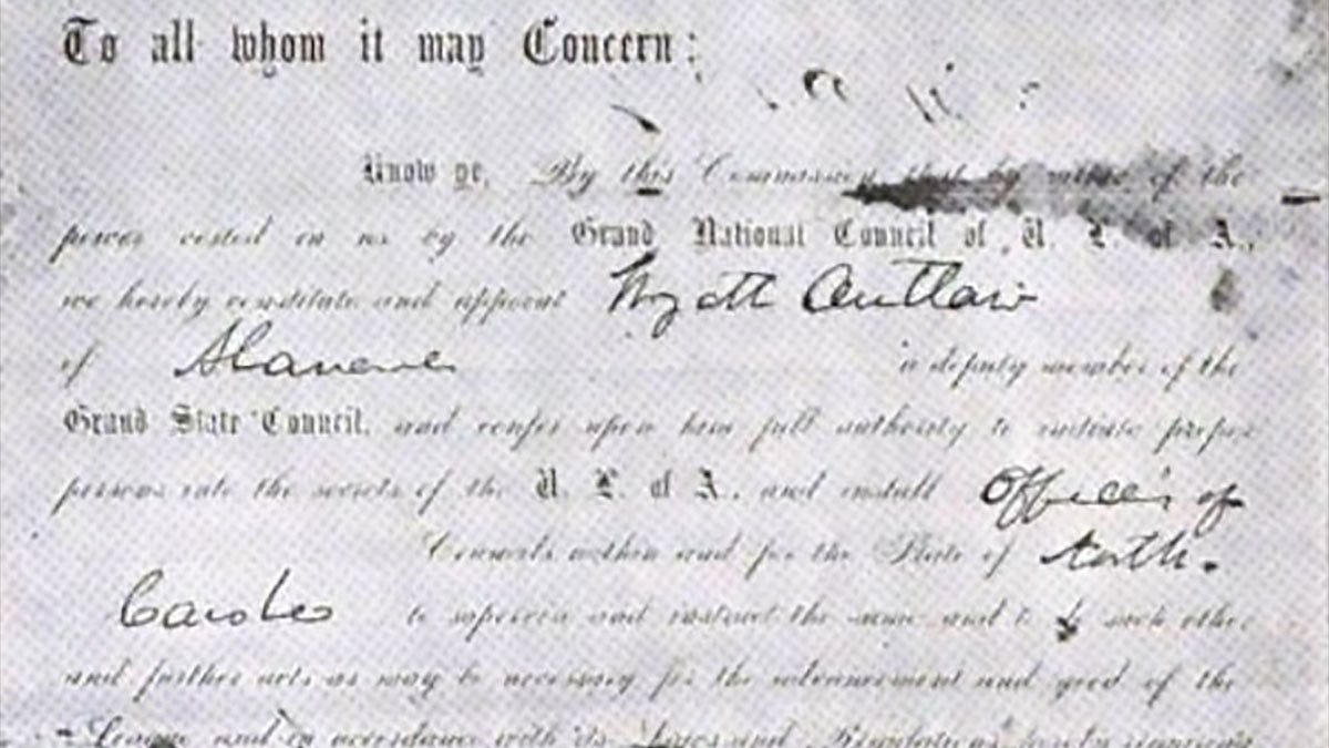 1870: KKK lynched Wyatt Outlaw in North Carolina