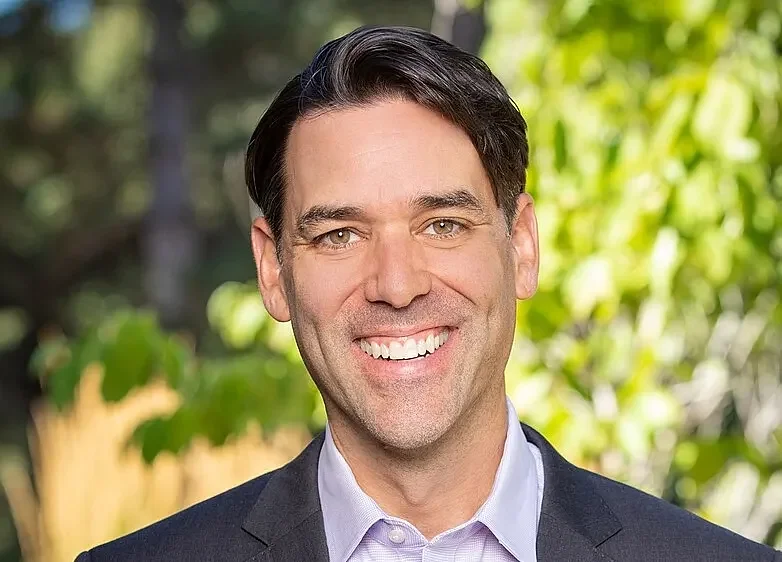 Oregon Democratic legislator takes on a leader of his party