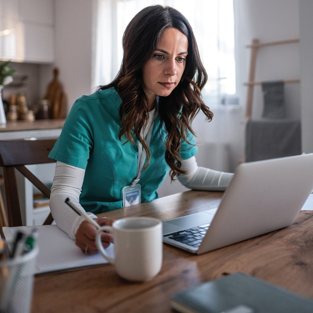 Two pathways for RNs to obtain their BSN degrees
