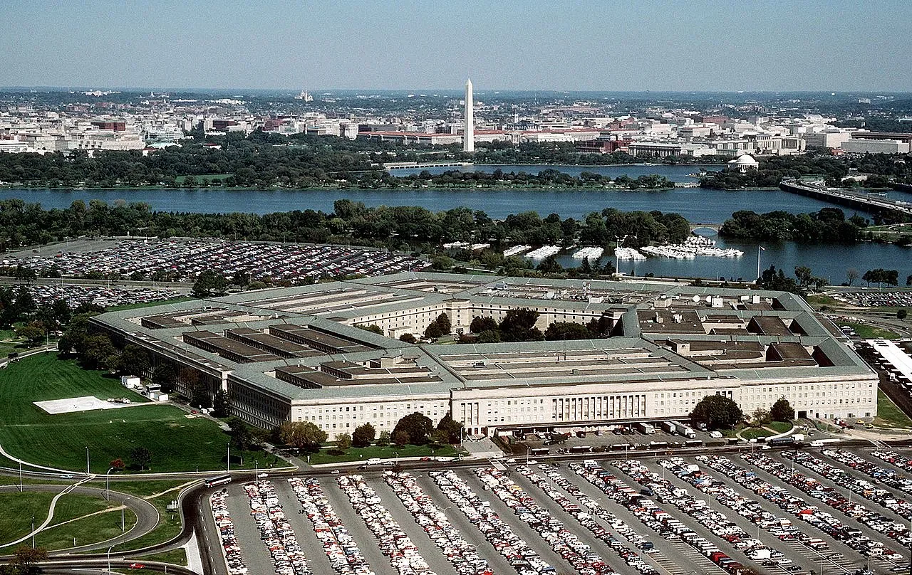 Pentagon clamps down on media, raising First Amendment alarms