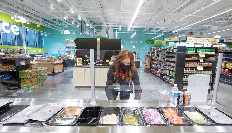 Connecting threads: Read an obituary for a KCK food desert solution