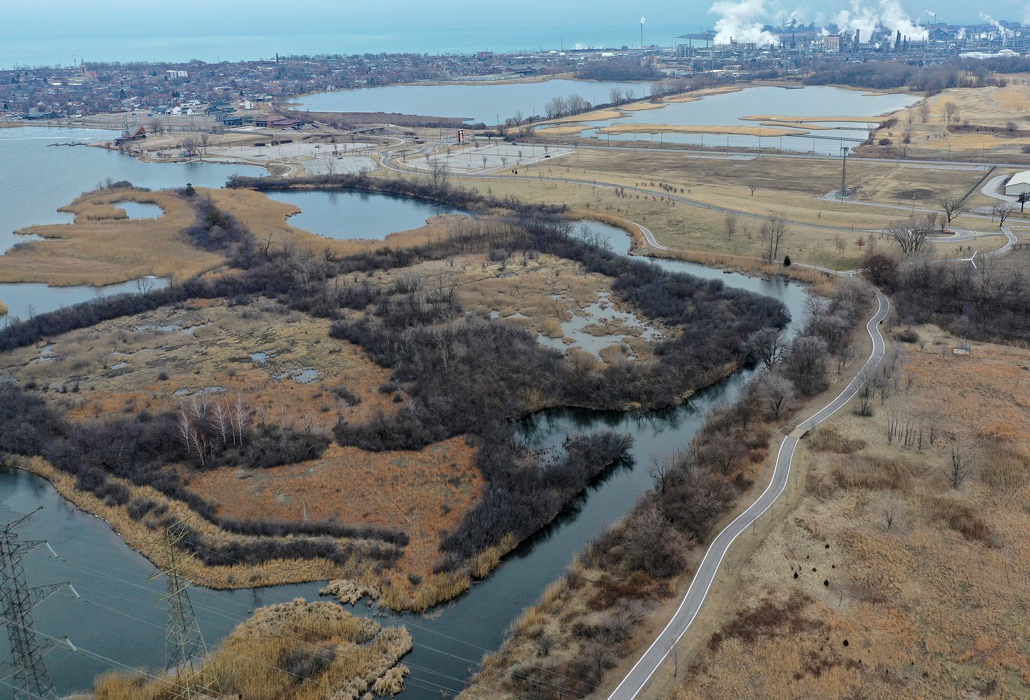 ‘The clock is running out’: Illinois lawmakers react as Bears advance Indiana stadium project