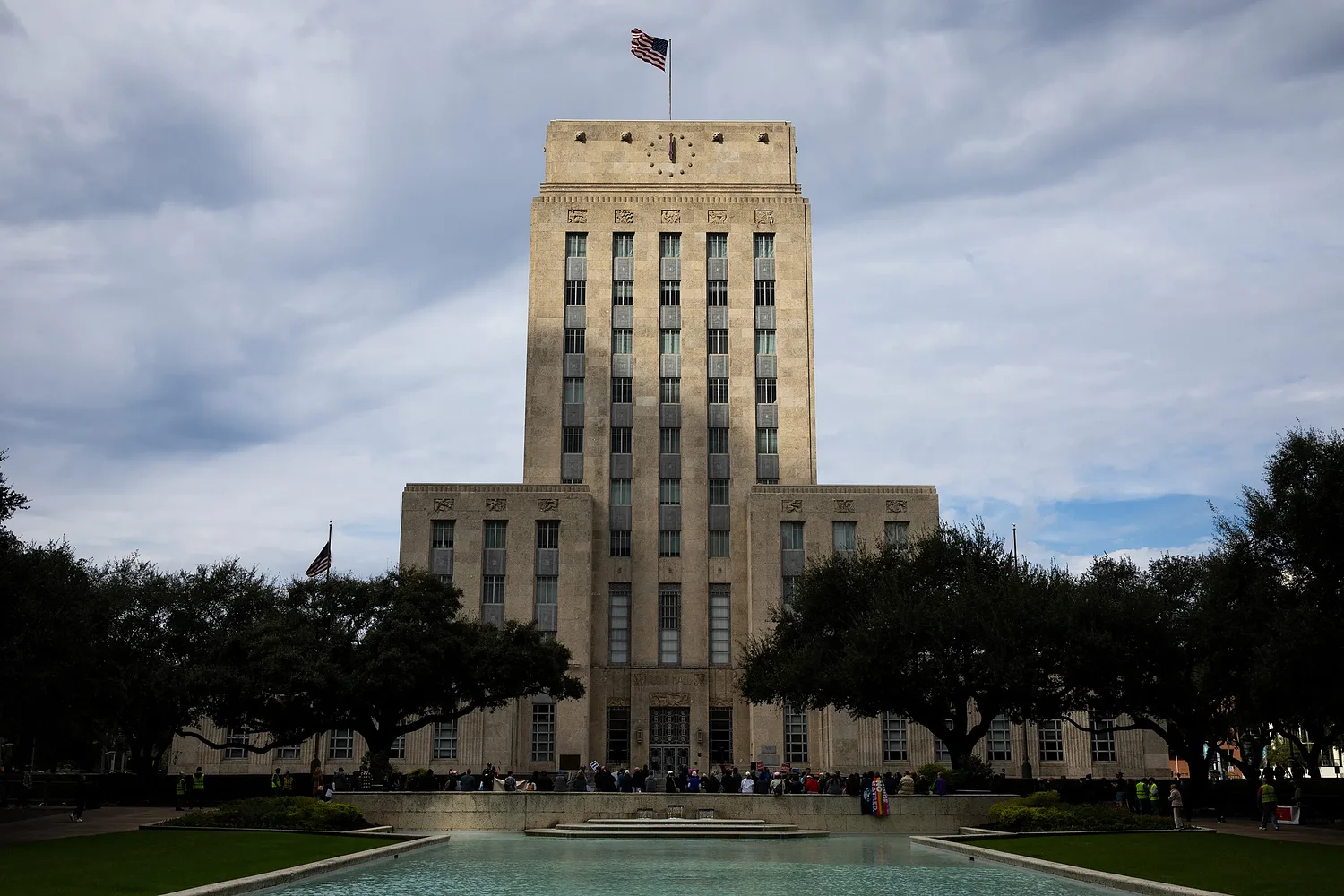 Houston City Council approves gutting policy limiting ICE cooperation, civil rights groups say