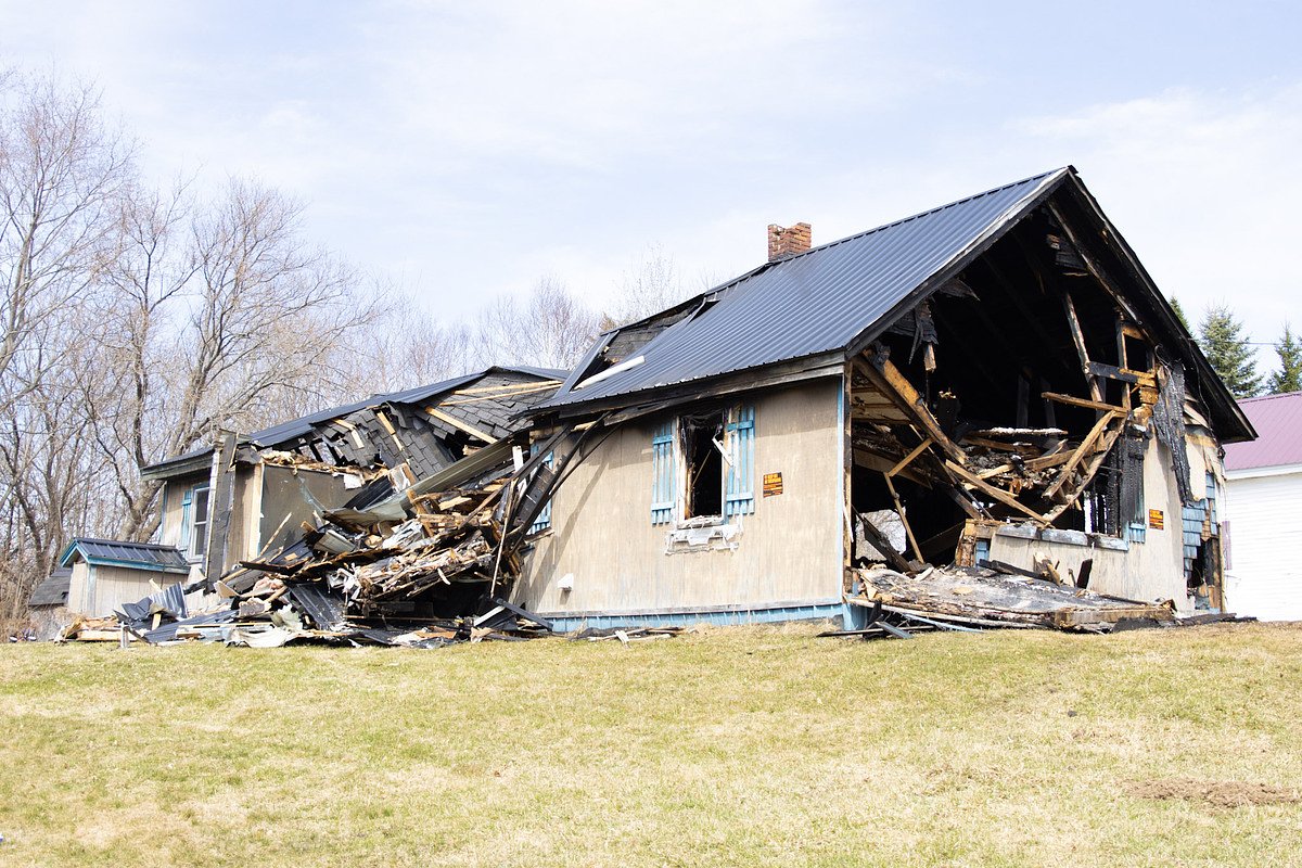 Fire destroys unoccupied house in Ashland