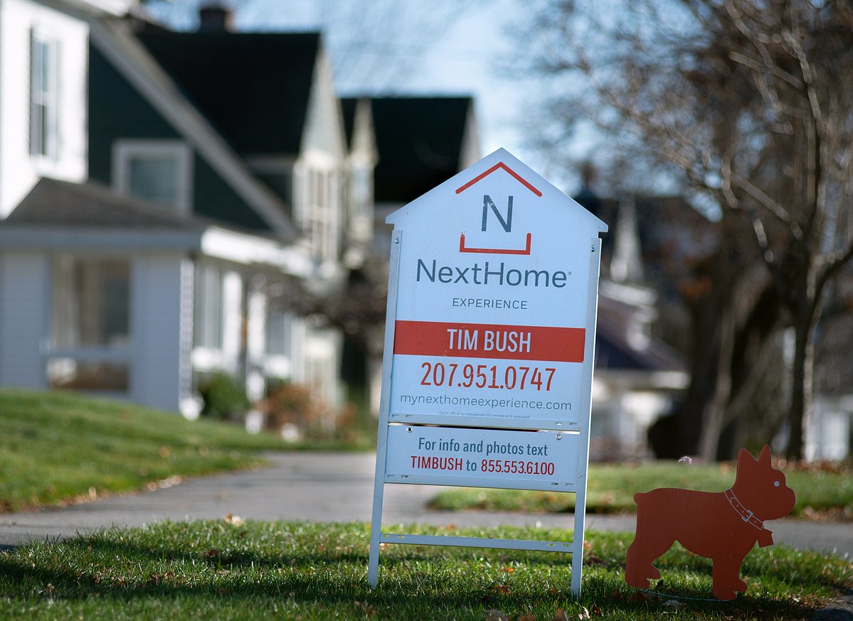 Do we have to tell potential buyers about nuisance neighbors?