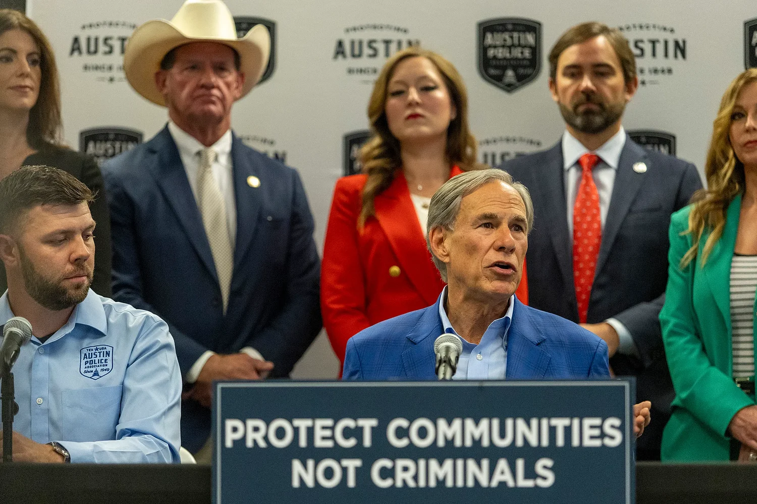 Abbott’s public safety wish list includes statewide prosecutor, more bail restrictions