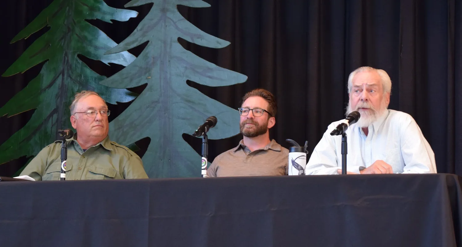 Southampton Select Board candidates discuss financial stability at forum