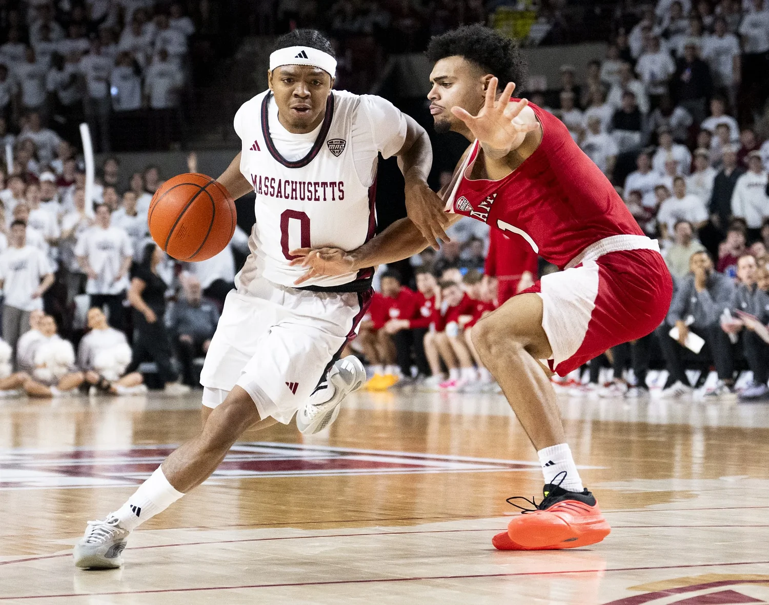 UMass men’s basketball: No. 22 Miami (OH) maneuvers past Minutemen, 86-77