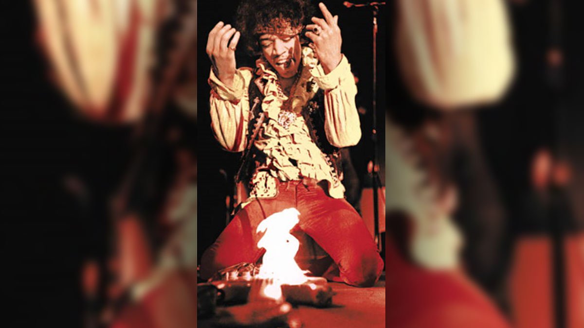 1942: Jimi Hendrix is born in Seattle