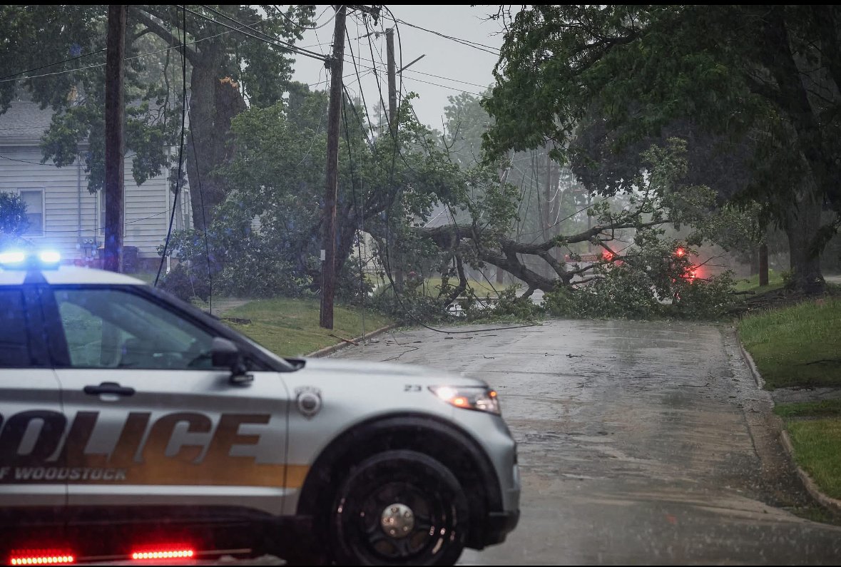 Thousands without power in McHenry County as storms roll through