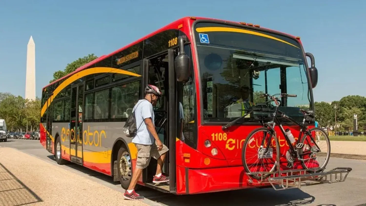 D.C. residents complain of poor service on WMATA Metro routes 