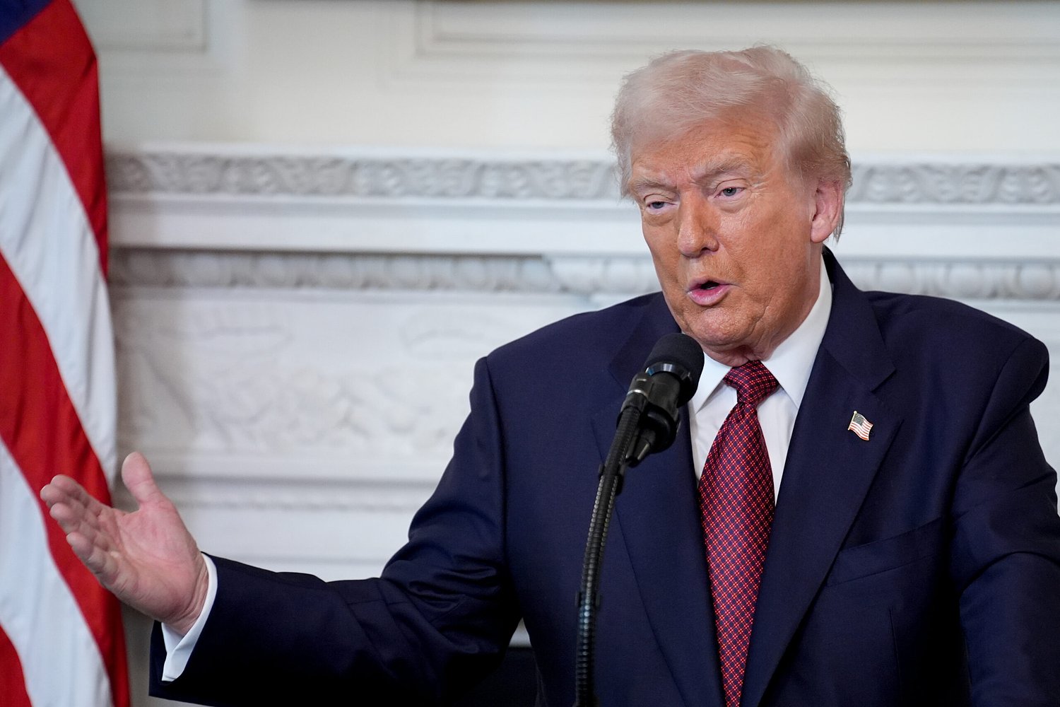  Trump targets Muslim Brotherhood