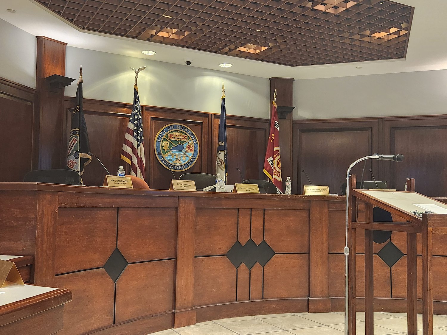 Newport Commission implements earlier meeting start time