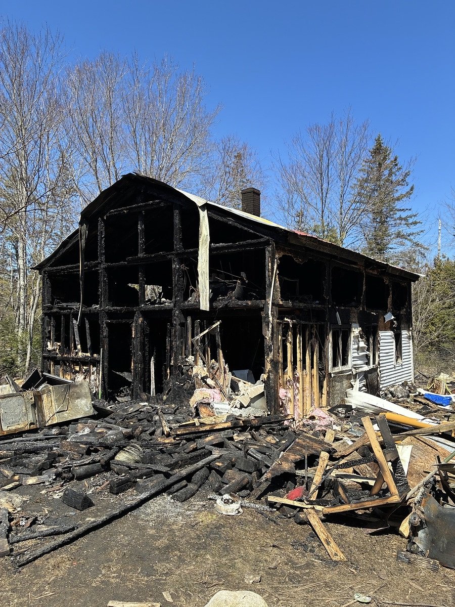 Fire burns Blue Hill home