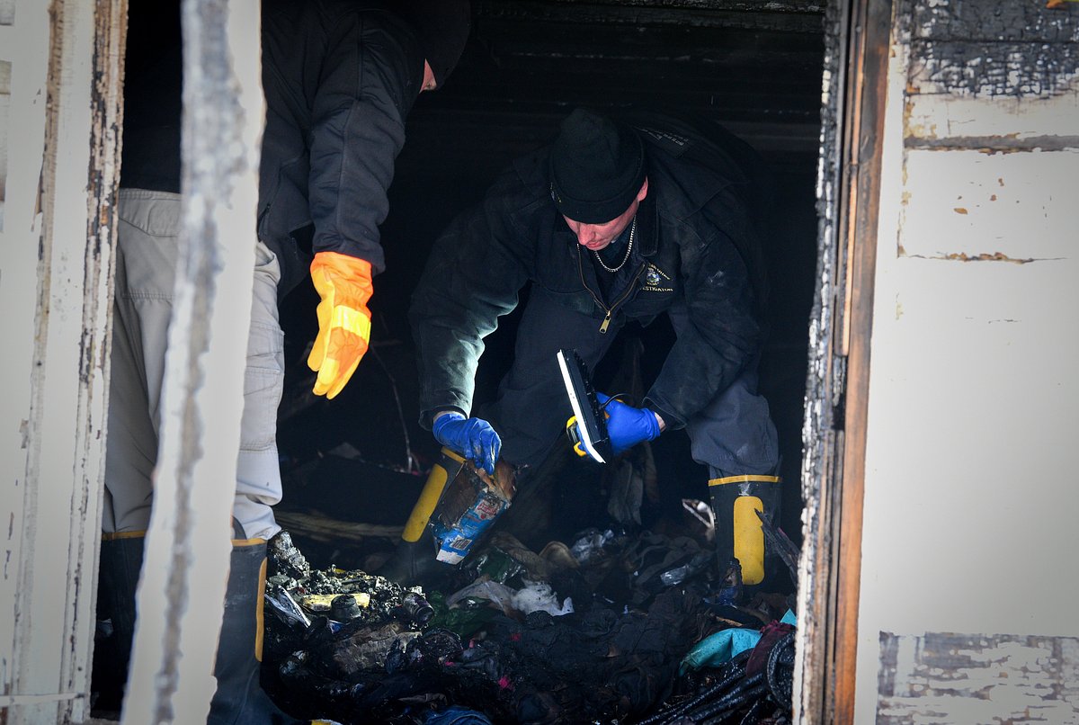 Fire breaks out at vacant Bangor garage