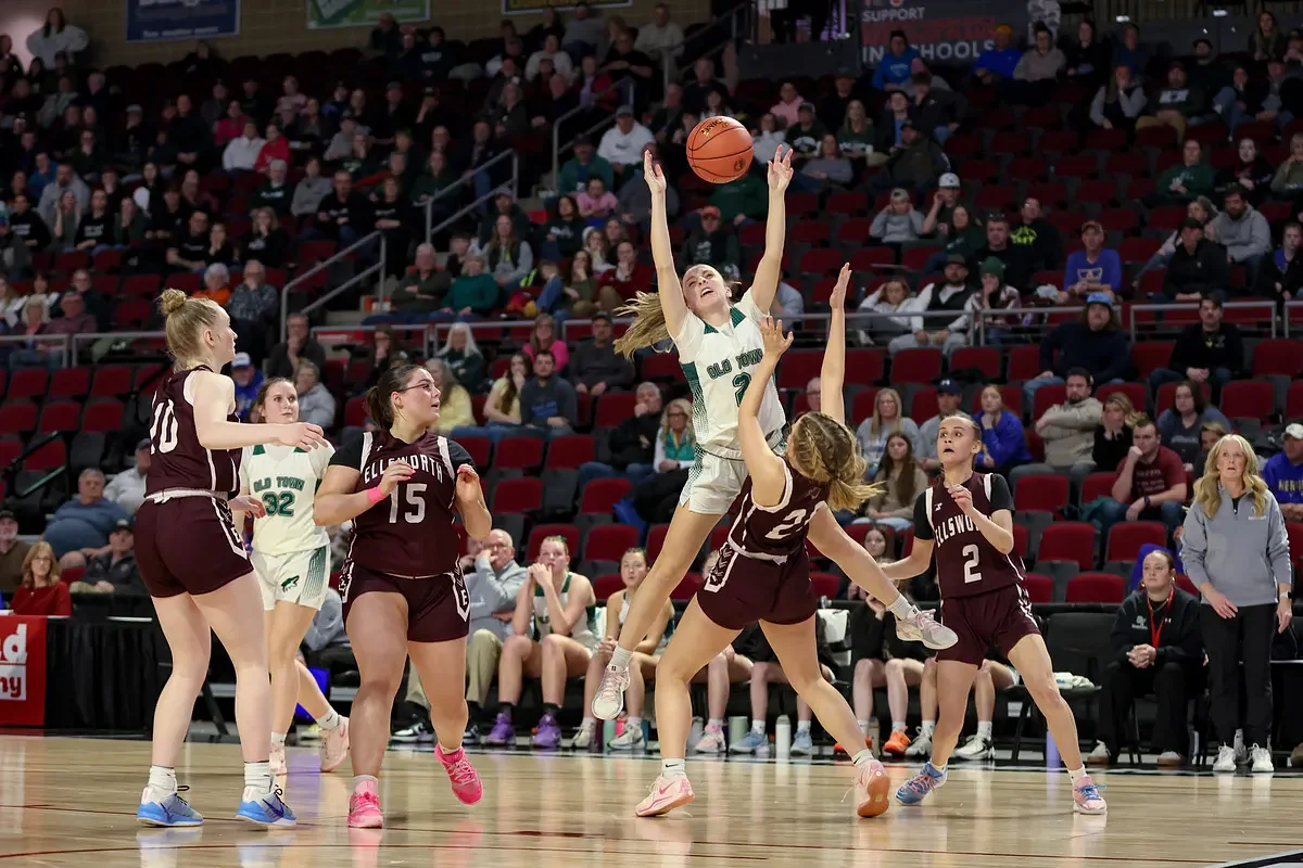 ‘That was unbelievable’: Ellsworth forward takes a charge to save the game 