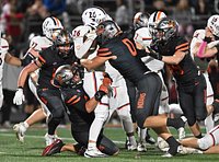 Brady Kozlowski helps Minooka win defensive battle over Oswego