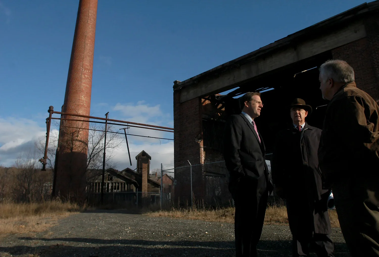 In mulling Senate run, John E. Sununu plays down a president he has criticized