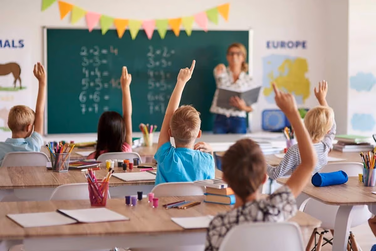 Ministerul Educației confirmă: Profesorii suplinitori rămân fără locurile de munca