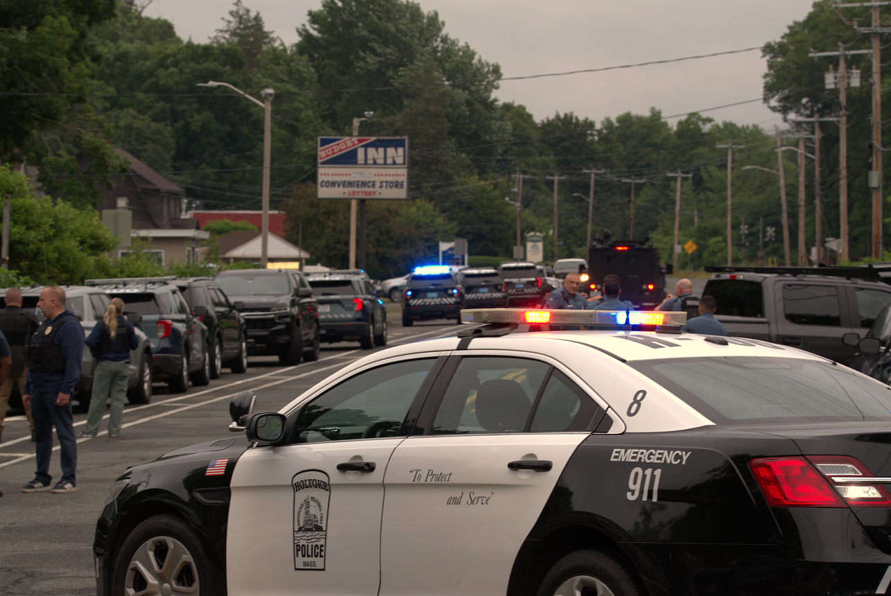 Armed homicide suspect still holed up in Route 5 motel in Holyoke