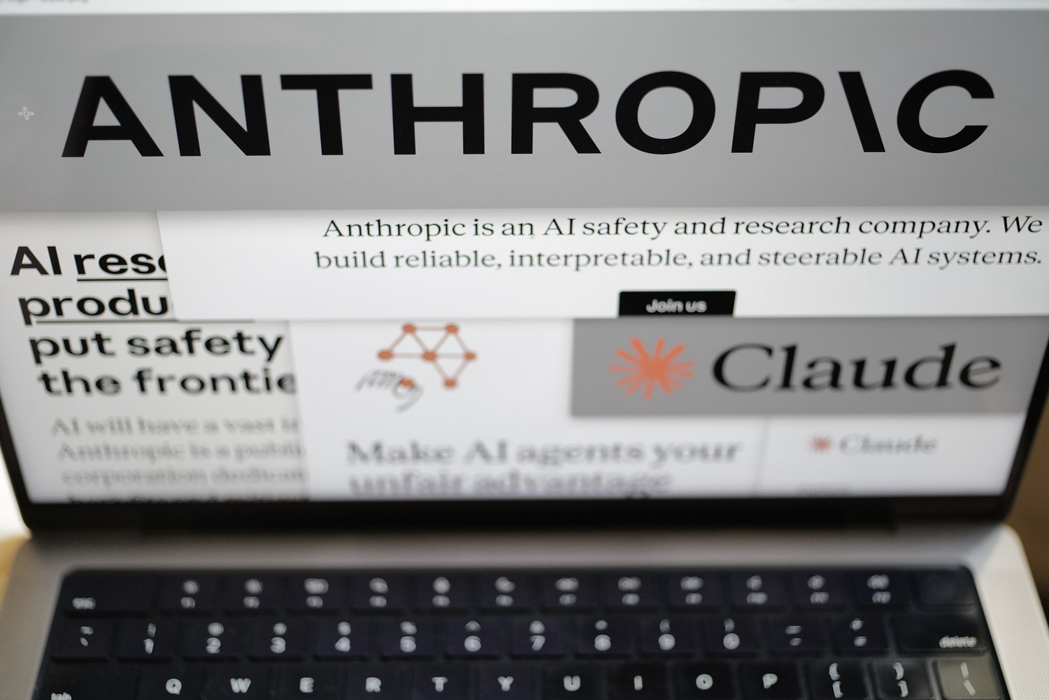 Illinois hospitals deploy AI tools to free doctors from paperwork