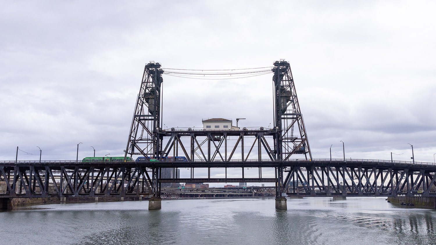 Brace yourself for Portland bridge lift delays on Monday