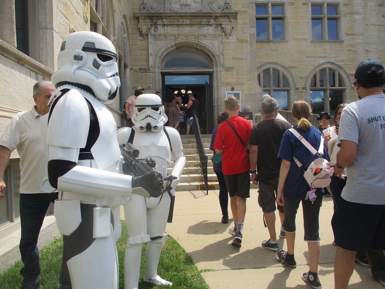 Annual Star Wars Day brings galactic joy to Joliet