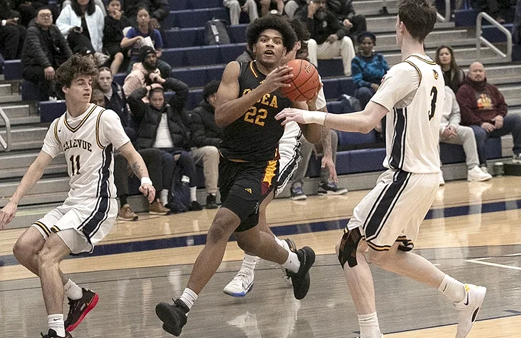 O’Dea, Rainier Beach Advance To Boys 3A District 2 Finals