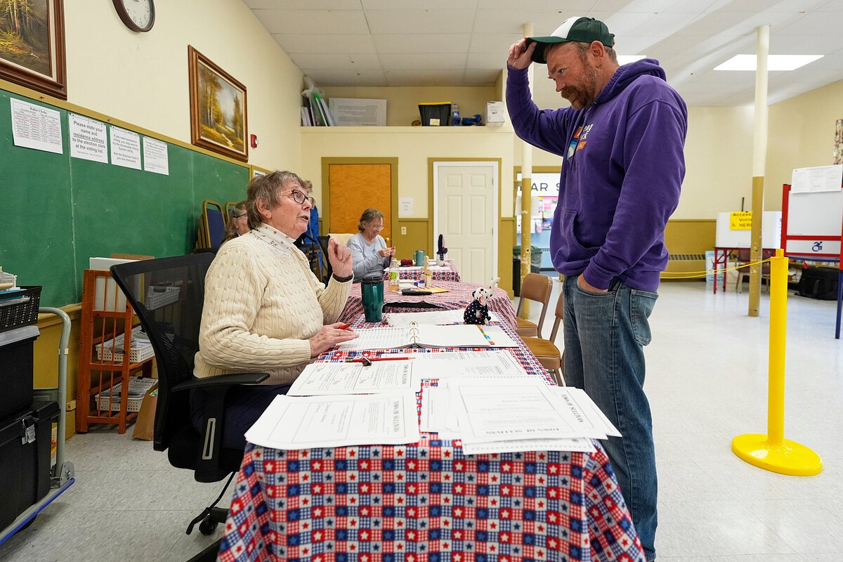 Another poll shows Graham Platner leading Janet Mills and Susan Collins