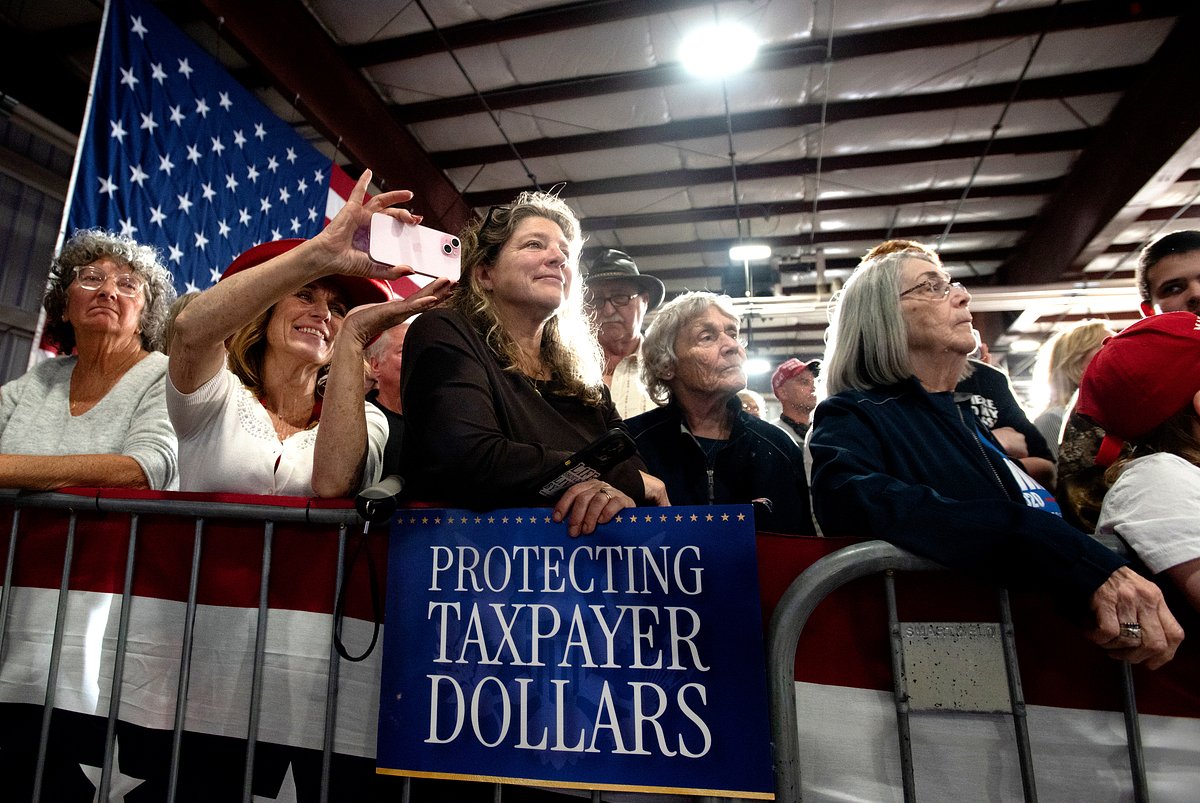 Maine Republicans willing to give Donald Trump time to solve his big political problem