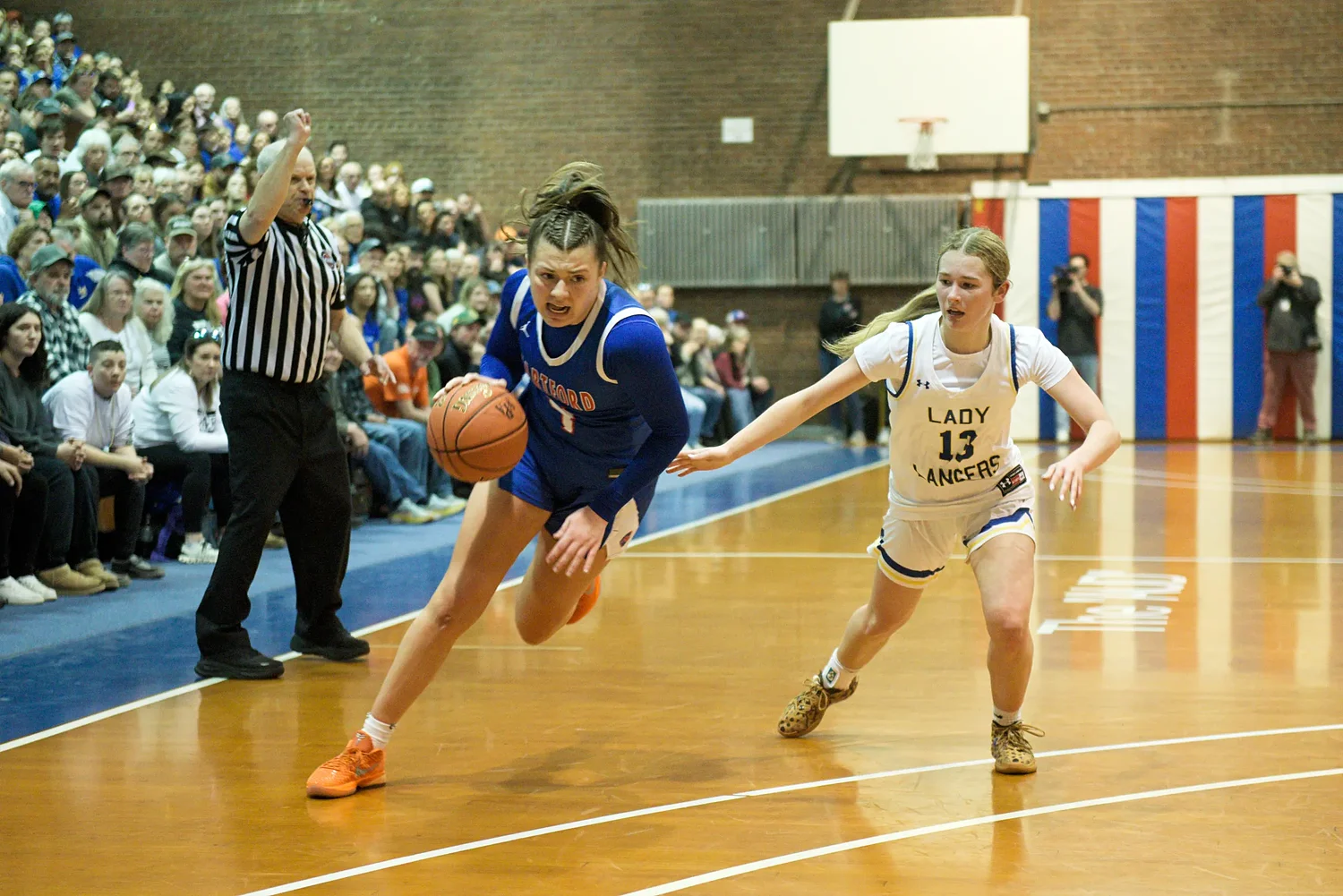 Hartford hoop star Jasmin signs with University of New Hampshire
