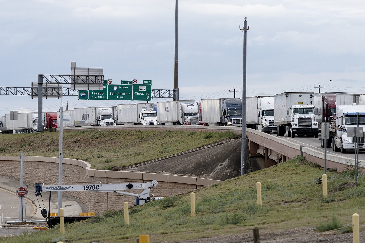Texas lifts commercial drivers license ban for temporary agricultural workers