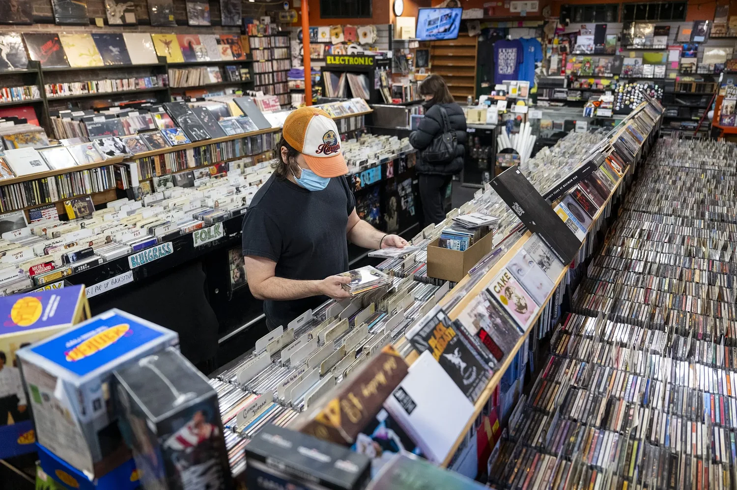 Longtime manager becoming owner of three Turn It Up! music stores