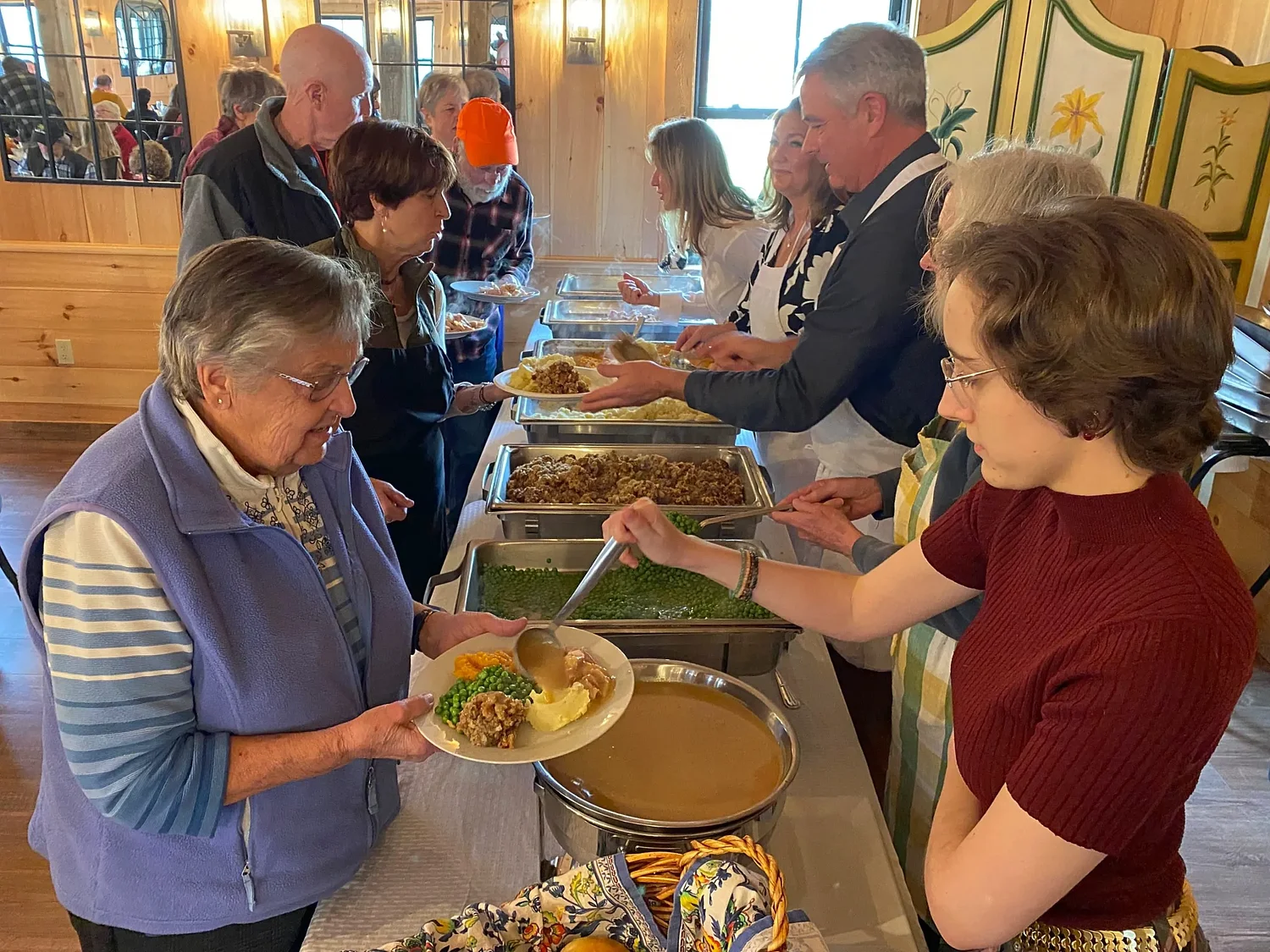 Mainers share Thanksgiving meal of fellowship and community at Blue Hill inn