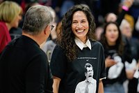 Geno Auriemma looks back on Sue Bird's 'legendary' career as UConn retires her No. 10