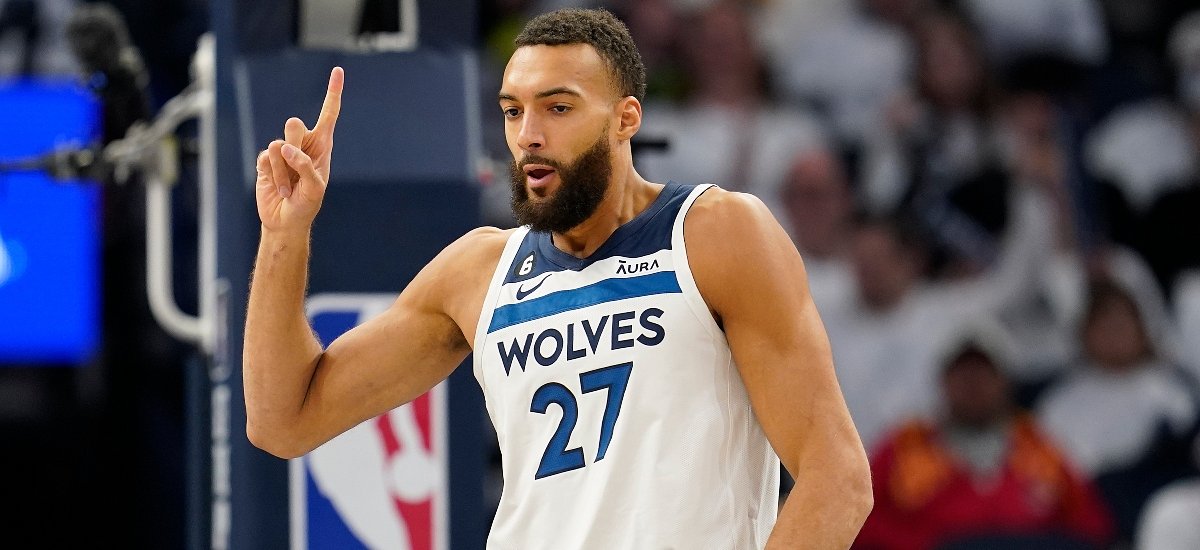 Celtics showing trade interest in 4-time Defensive Player of Year
