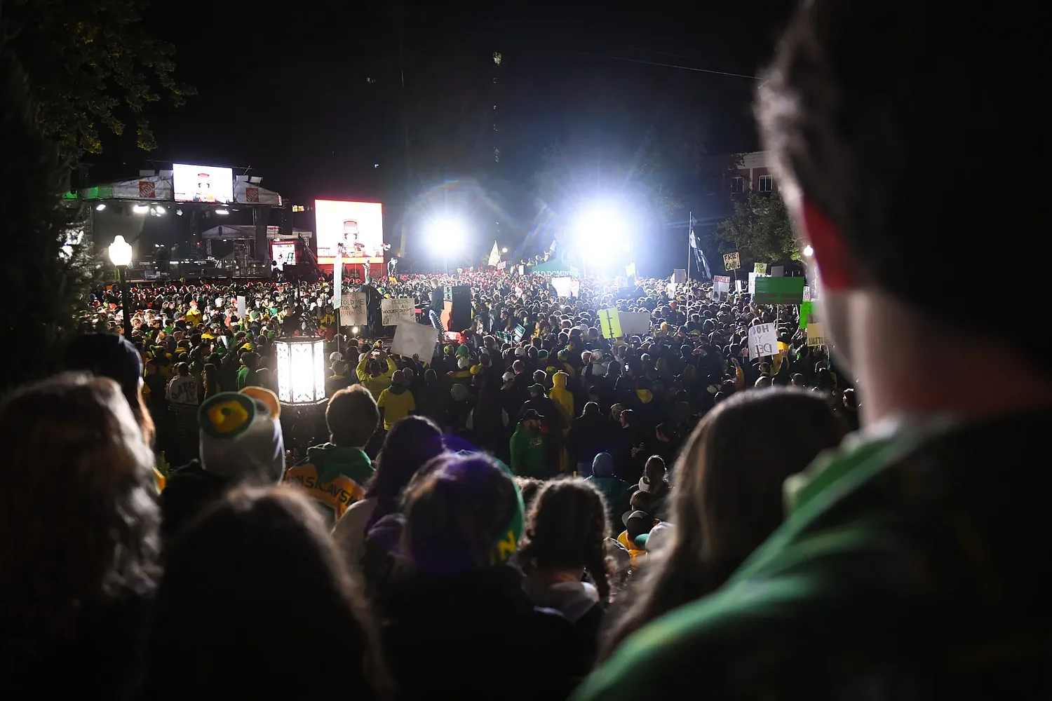 ‘ESPN College GameDay’ makes UO ‘Shout’ before Indiana matchup