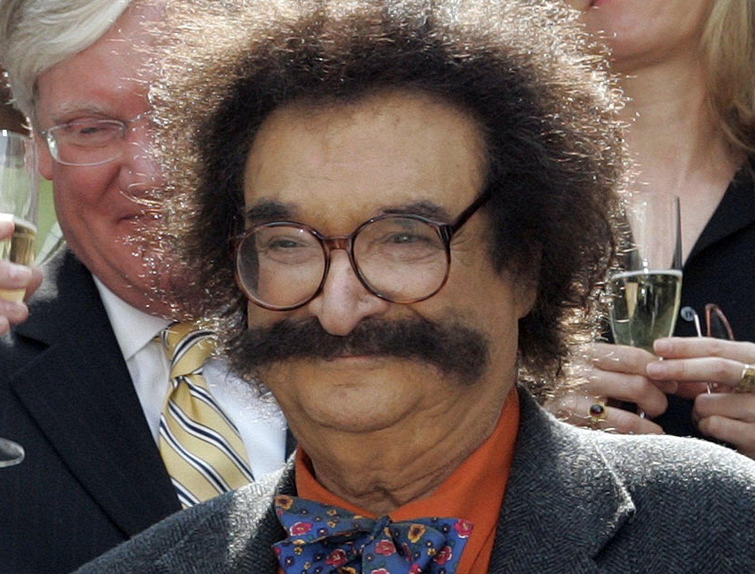 Movie critic who became a morning television icon has died at 100