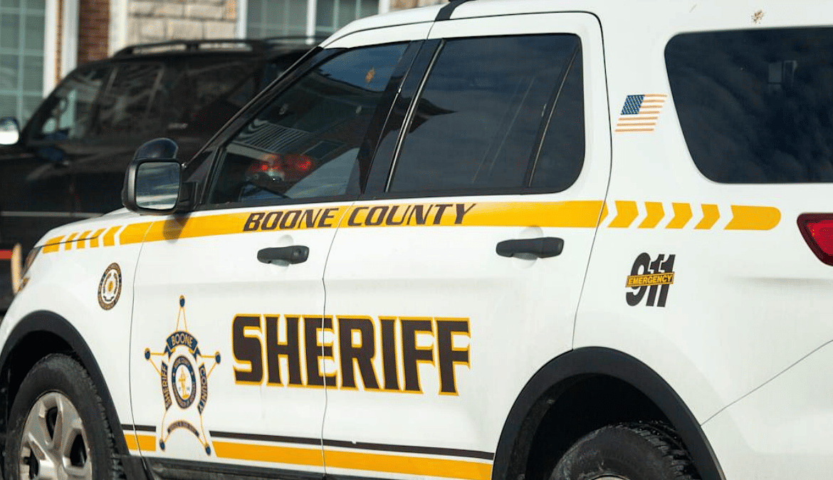 Ohio man dies in Hebron crash 
