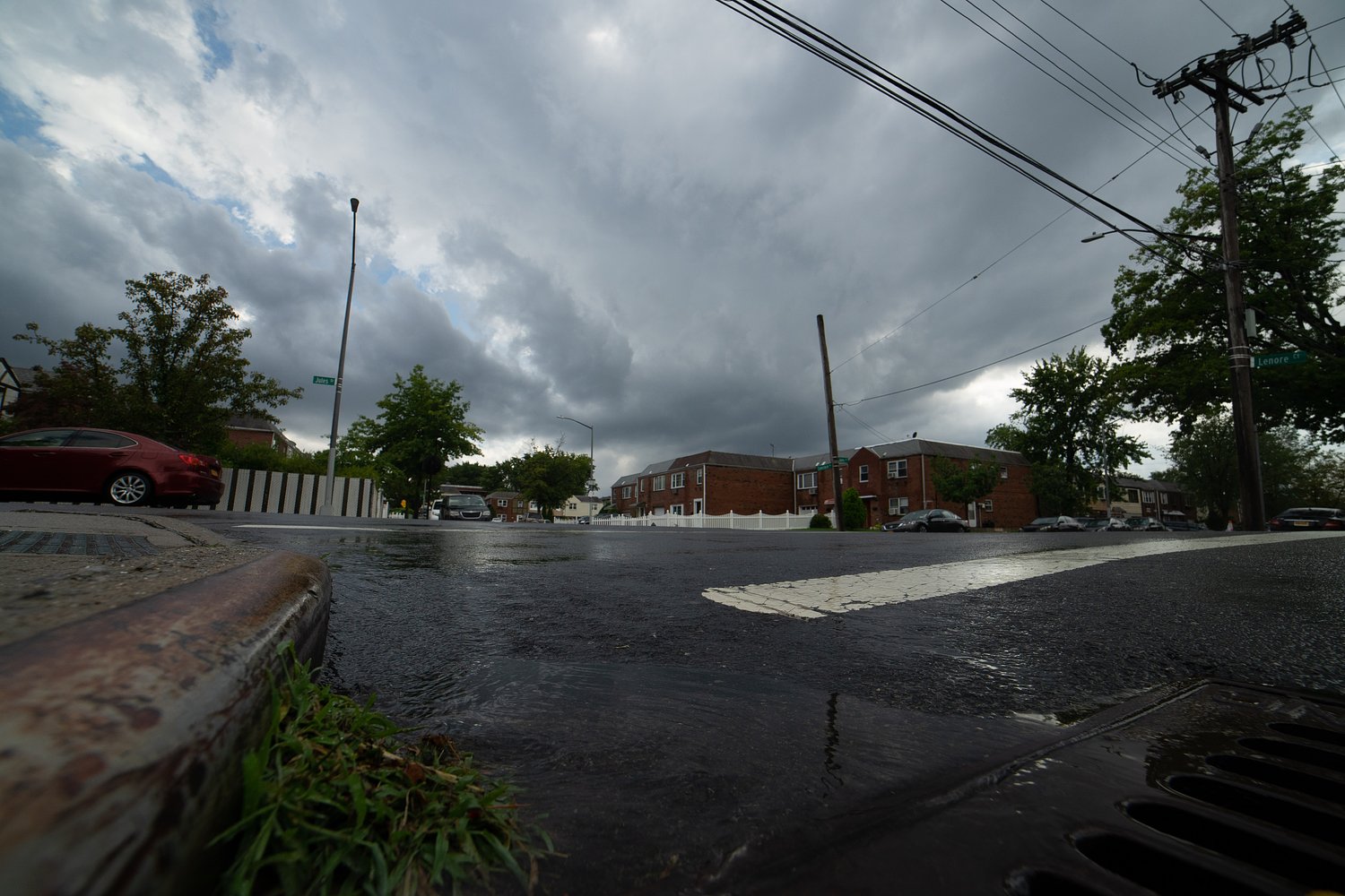 N.Y. weather: Hour-by-hour  outlook for NYC storm threat on Friday