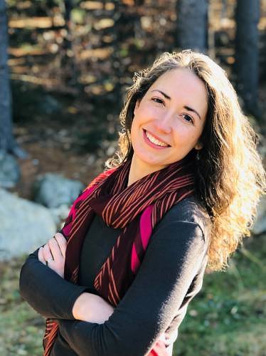 Holistic dietitian Lucy Hutchings empowers women to lose weight and feel better