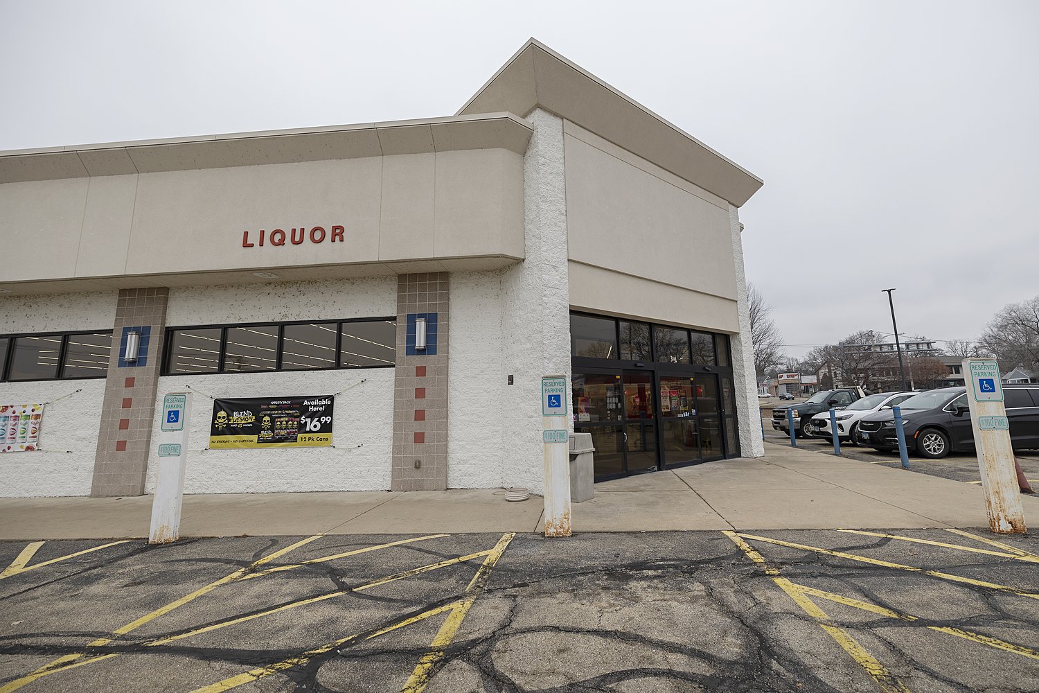 Dixon’s former Snyder’s pharmacy, now 301 North, sold to CGH Medical Center