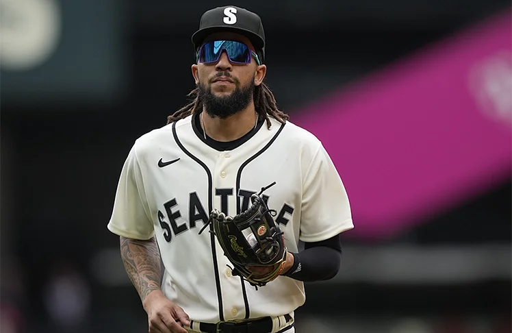 Seattle Mariners Honor Negro Leagues Legacy Through Steelheads Initiative and Community Investment