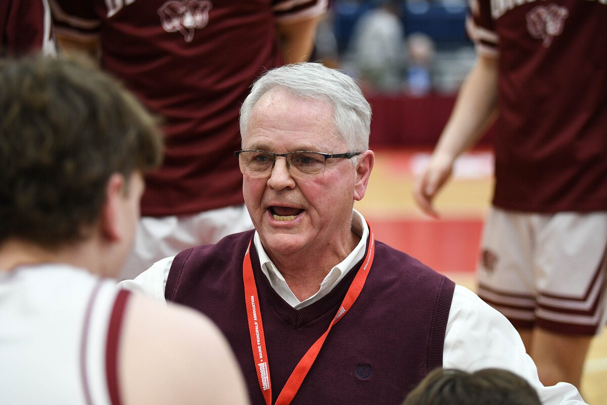 Watch Bangor coach share his postgame message to players after remarkable season 