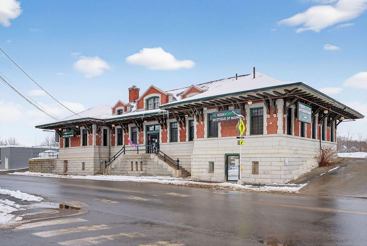 115-year-old former central Maine train station for sale