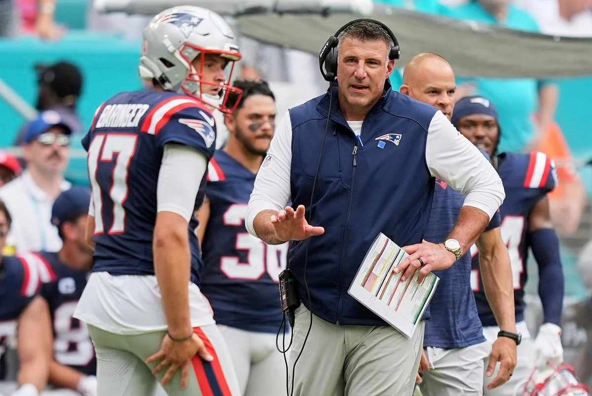 Mike Vrabel dismisses ‘clapgate’ accusations made against Patriots