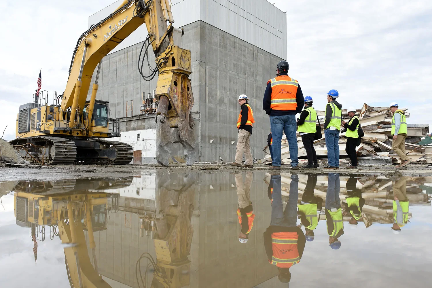 Gov. Scott forecasts comeback for nuclear