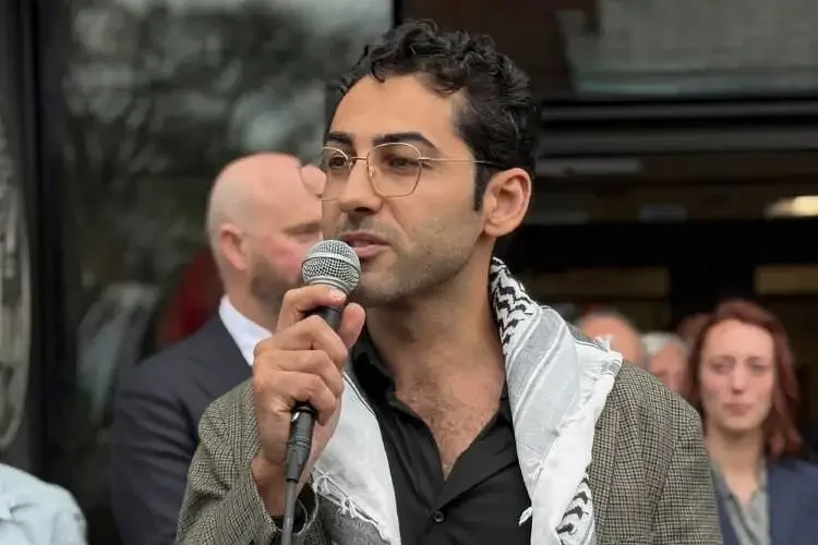 Homeland Security renews effort to deport Mahdawi