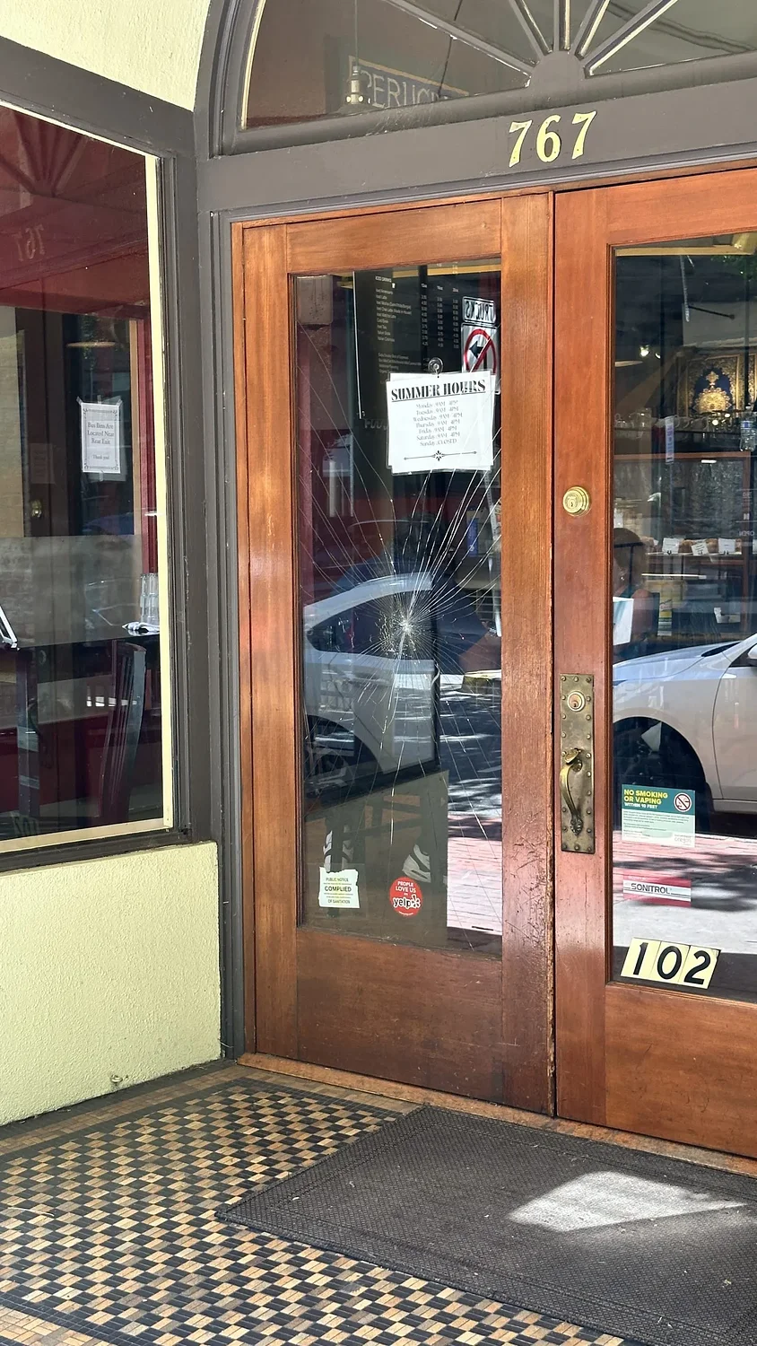 Police use Taser on man alleged to have taken wine, butter knife from downtown cafe