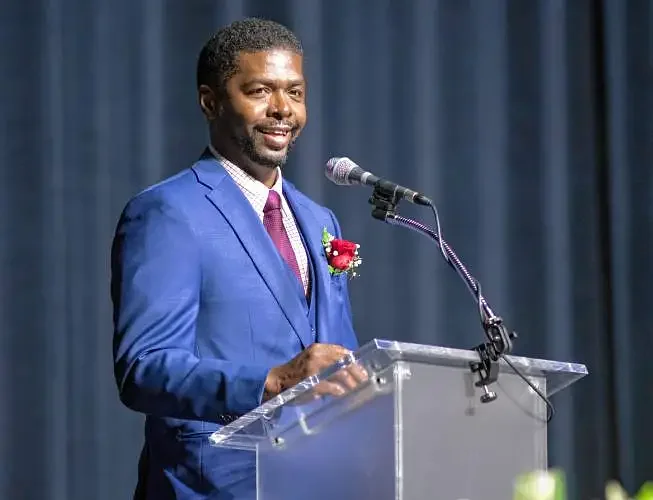 Amherst Regional High School principal to step down